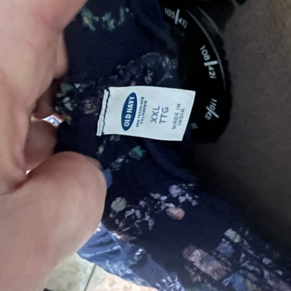 Off shoulder plus dress - Picture 4 of 4